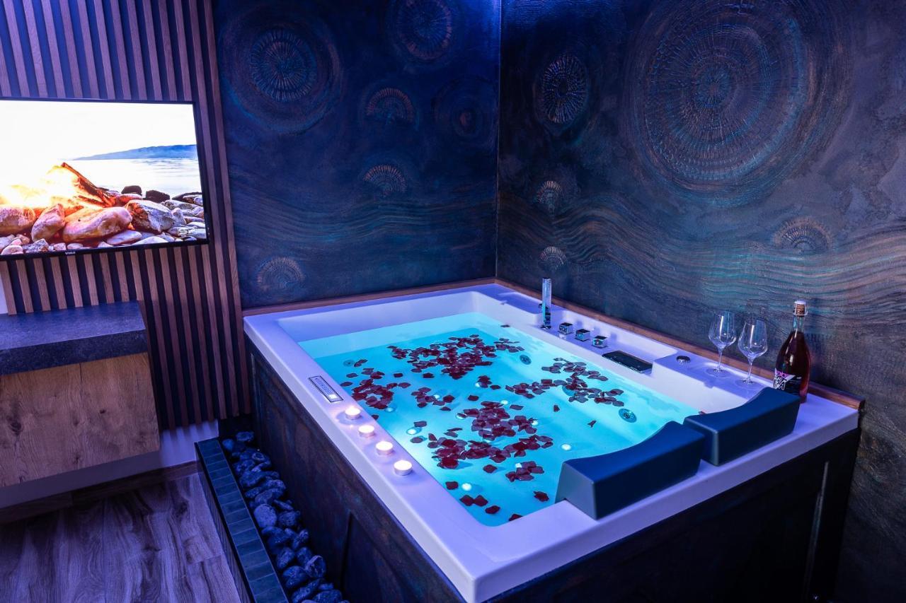 Villa Sunset Pool & Spa Apartments 吉格涅斯科斐耶 外观 照片