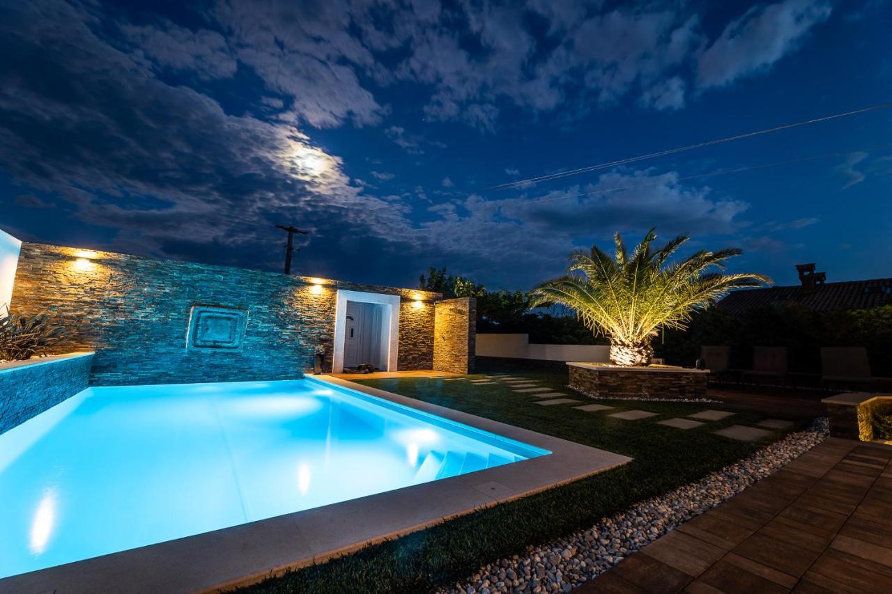 Villa Sunset Pool & Spa Apartments 吉格涅斯科斐耶 外观 照片