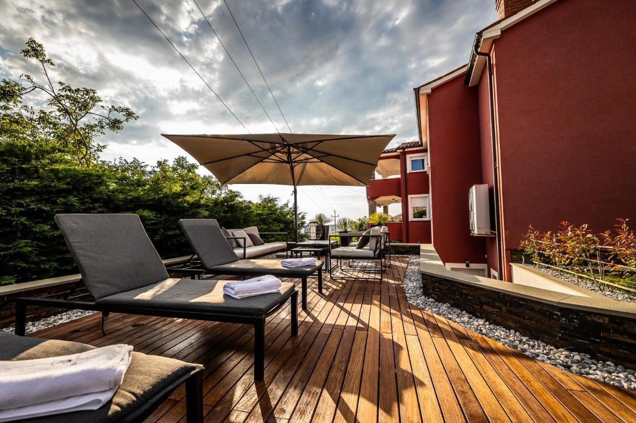 Villa Sunset Pool & Spa Apartments 吉格涅斯科斐耶 外观 照片